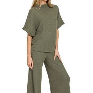 New Dark Olive Zenana Sweater Mock Neck Top & Long Pants Set. Large. $100.